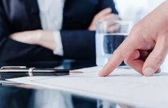 办事于餐饮、零售等强线部属性的